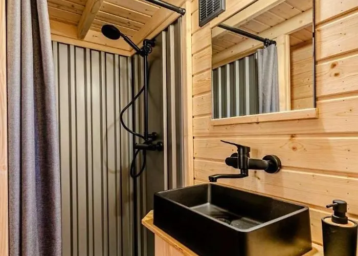 малка къщичка бяла черква Βίλα *