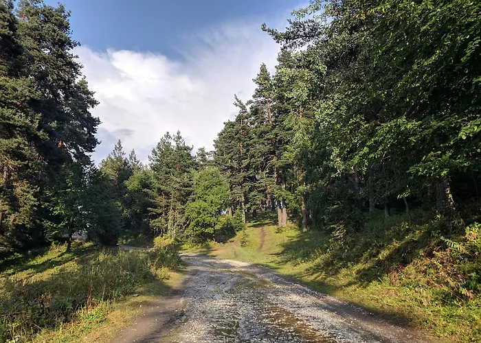 малка къщичка бяла черква Βίλα Kulata (Blagoevgrad)